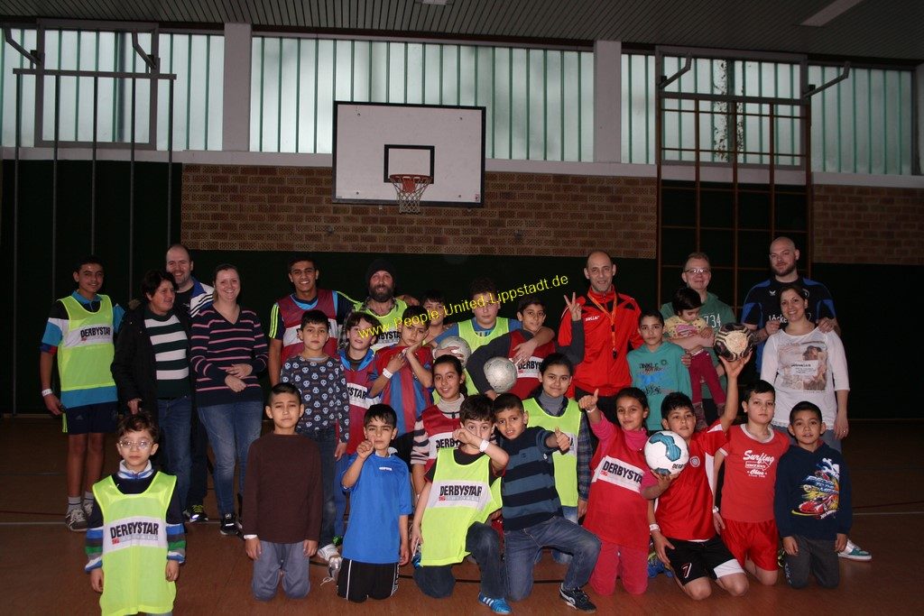 Fußball - Aktion für Flüchtlinge, wöchentlich Sonntags